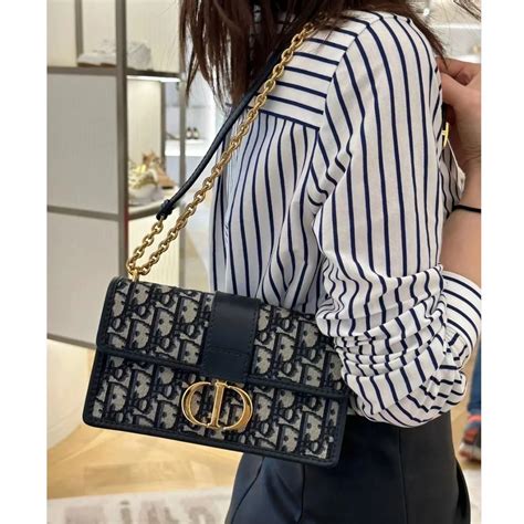 dior small 30 montaigne bag price|Dior 30 montaigne east west.